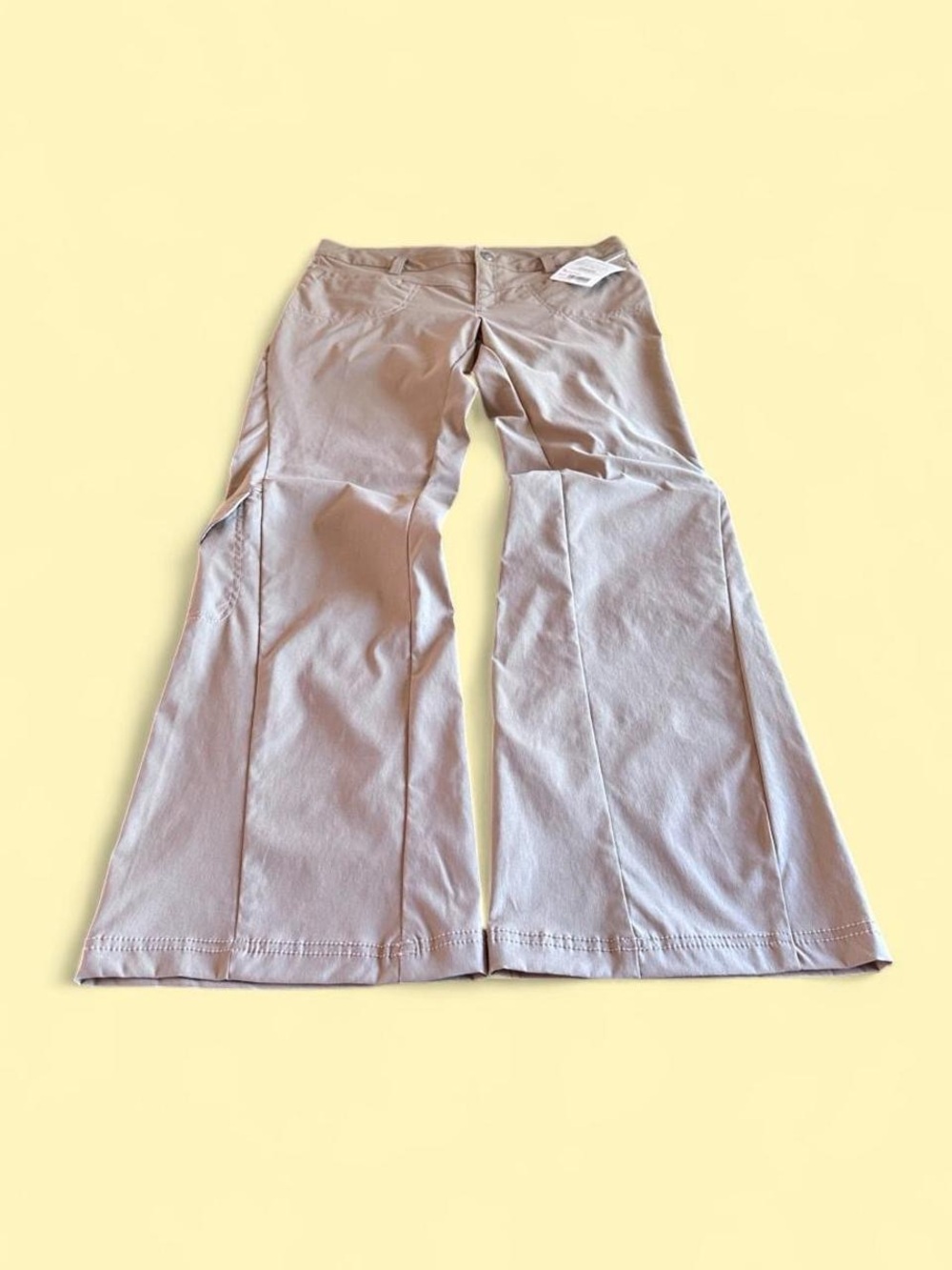 Athleta Low Rise Dipper Flare Hiking Pants Khaki Women’s Size 8 NWT